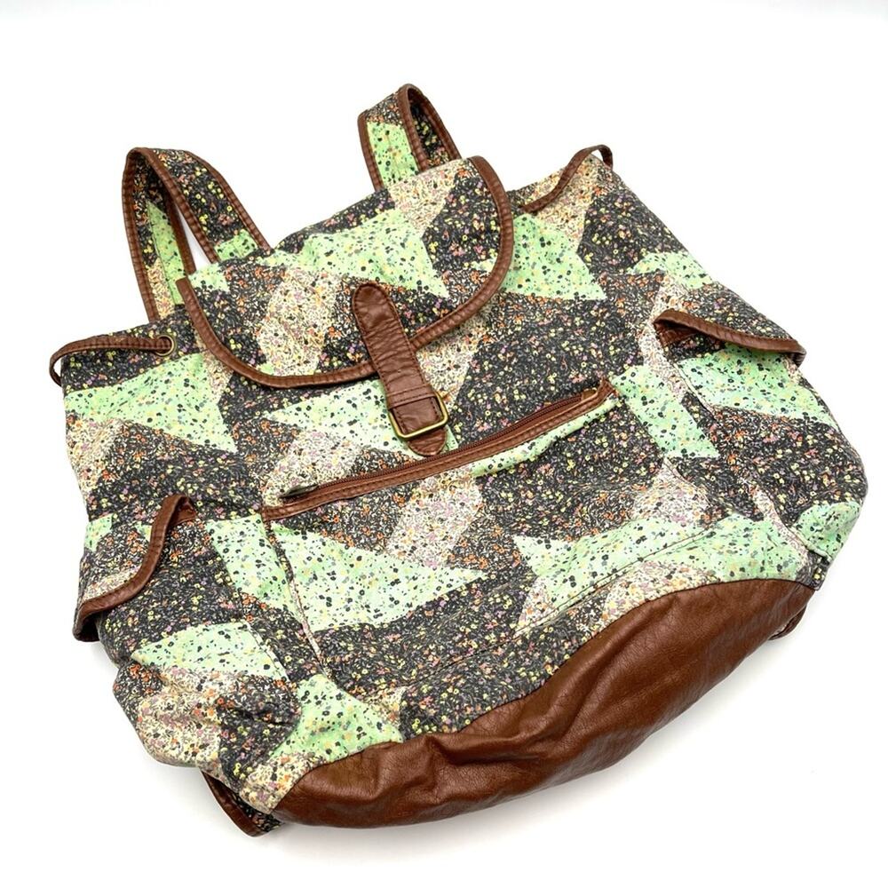URBAN OUTFITTERS - Kimchi Blue backpack green patchwork & faux leather trimming